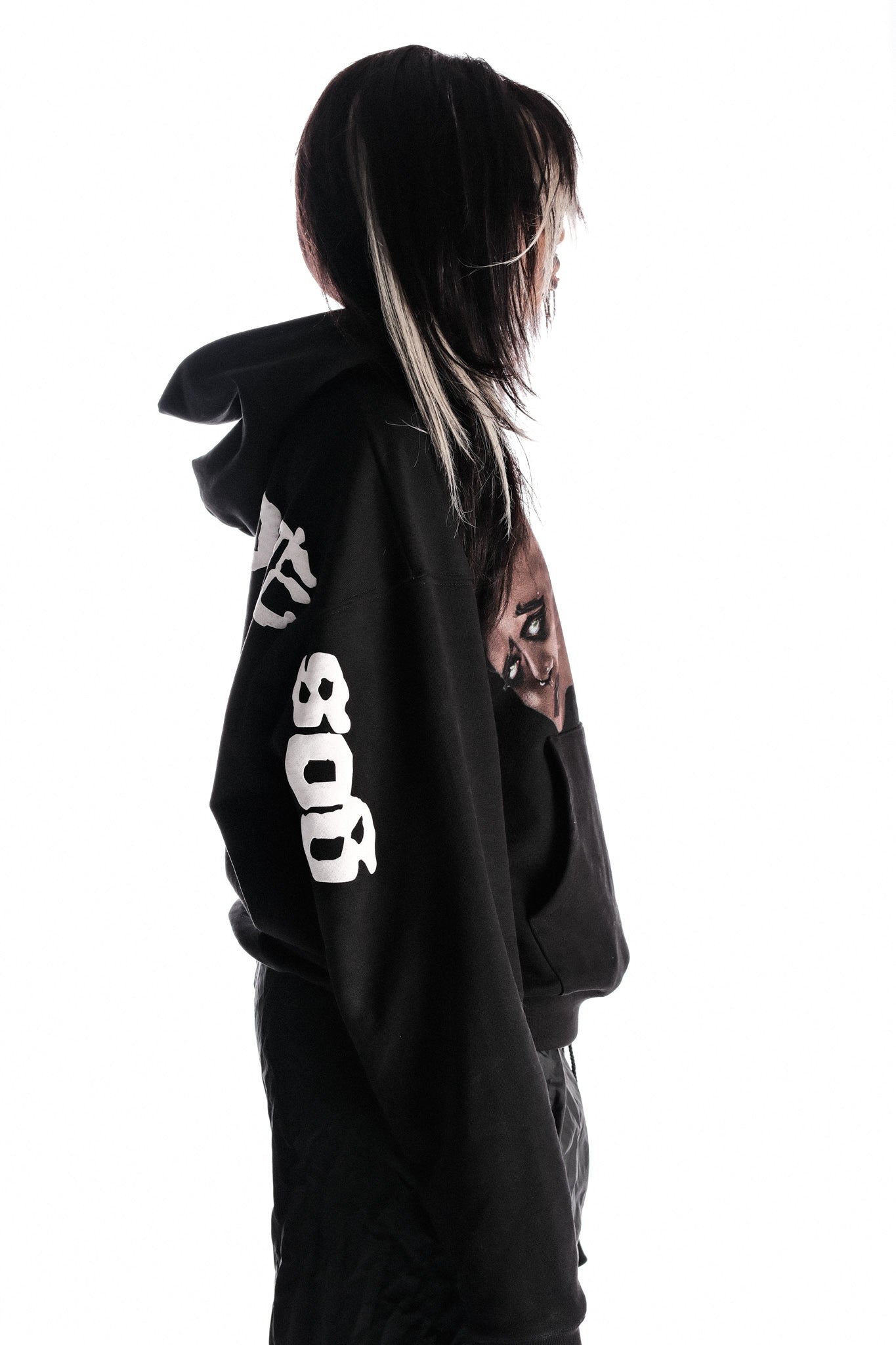 DISORIENTED BLACK HOODIE