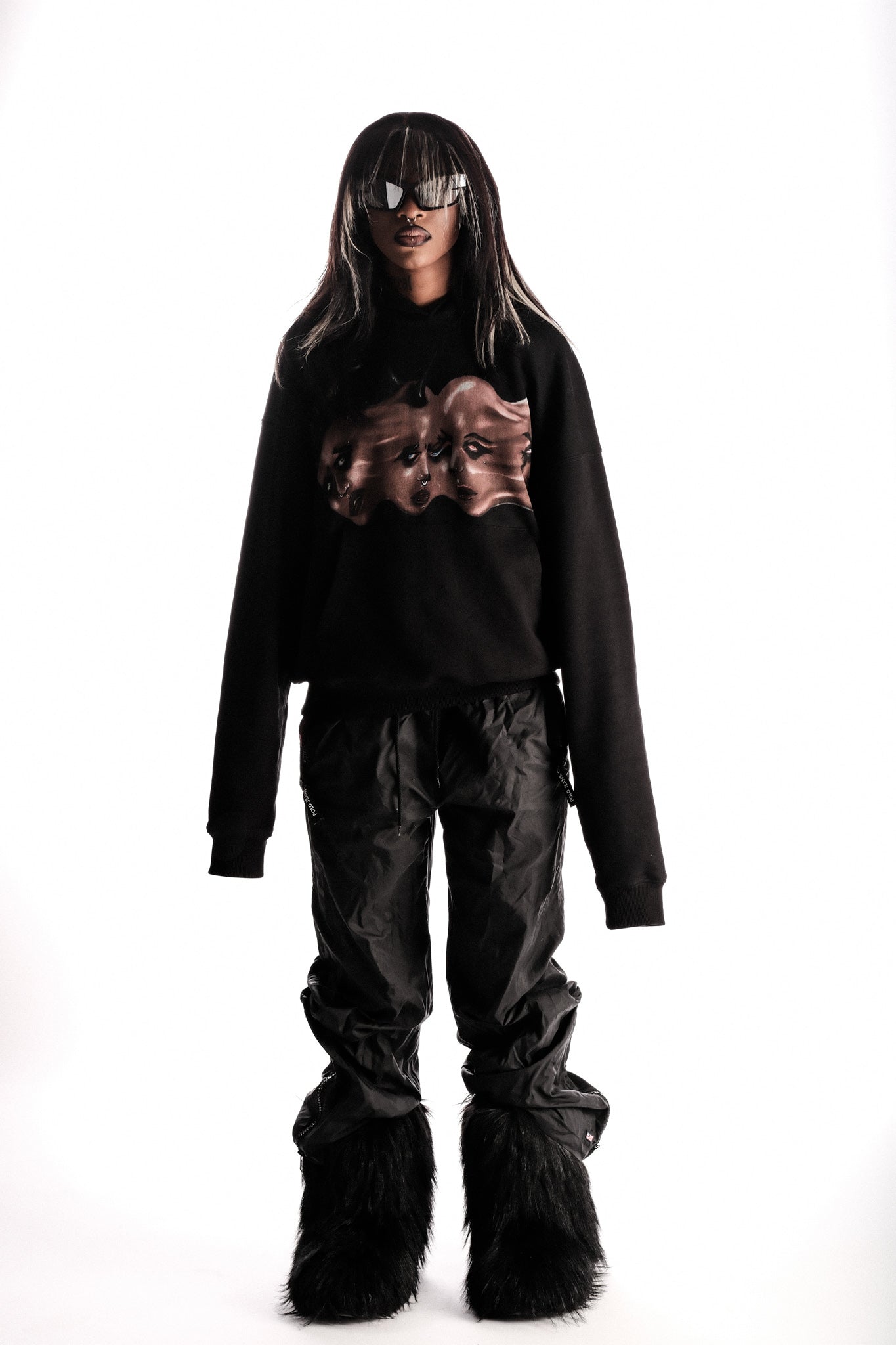 DISORIENTED BLACK HOODIE